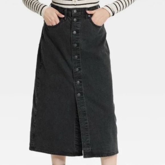 Universal Threads Button Front Denim Skirt - Picture 1 of 3